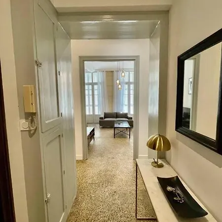 Apartment Centre Historique Vintage Et Moderne, Clim Ac Montpellier